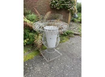 WIRE GARDEN URN