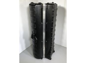 Very Nice Hard Shell Travel Case For Golf Clubs - Wheels On One End - Very Well Made - PROTECT THOSE CLUBS !