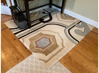 Natural Wool Geometric Shape Area Rug With Cotton Backing And Protective Non-slip Mat