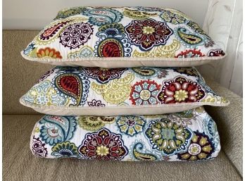 Matching Bright Paisley Set Of Pillow Shams / Quilt / Shower Curtain
