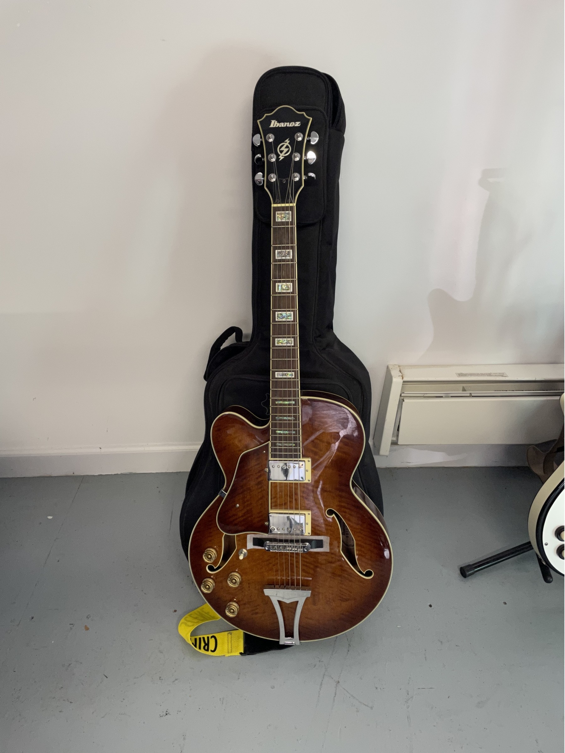 Ibanez Artcore Model AF85-VLS-12-01 Hollow Body Left Handed
