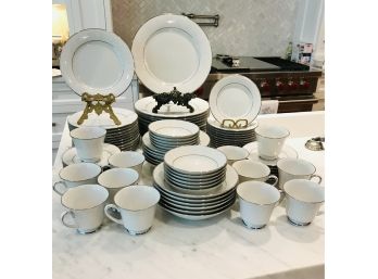 NORITAKE TAHOE Dinnerware