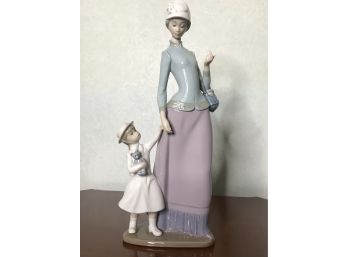 Vintage Lladro Figural Group 'Lady With Girl'