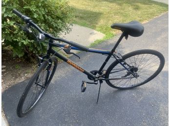 Mongoose Hot Shot 700 C Bicycle