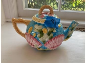 Teapot: Majolica (Shells Beach)