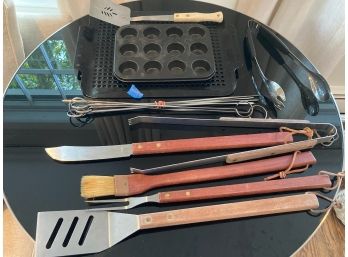 5 Pc BBQ Tool Set Plus Misc Skewers And Vegetable Rack