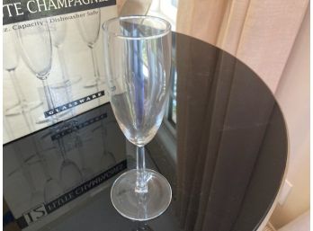 11 Champagne Flutes