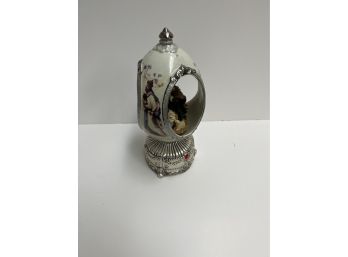 Musical Christmas   Plays Silent Night