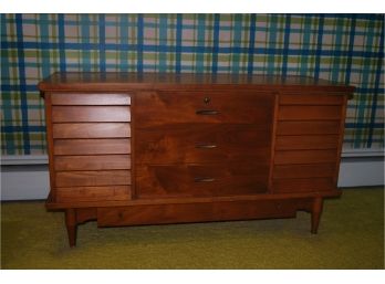 Genuine Lane Cedar Chest/hope Chest