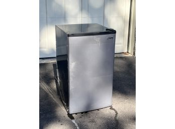 Magic Chef Mini Fridge
