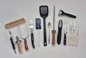 Kitchen Prep Tool Assortment With Knives, Carving Fork & Pampered Chef Thermometer