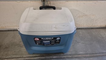 Igloo MaxCold Premium 62 Qt Wheeled Cooler With Telescoping Handle