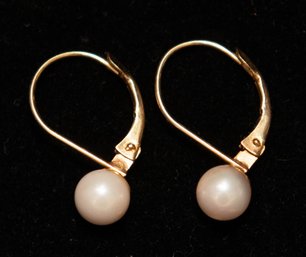 14k  Gold Leverback Earrings Featuring 5mm Pearls 1.14 Grams