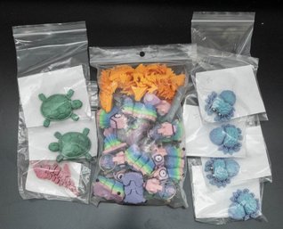 3D-printed Articulated Fidget Toys And Collectibles Packaged In Clear Plastic Bags