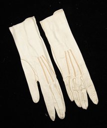 Pair Of Vintage Empress Brand White Kid Leather Gloves Size 9 Made In France