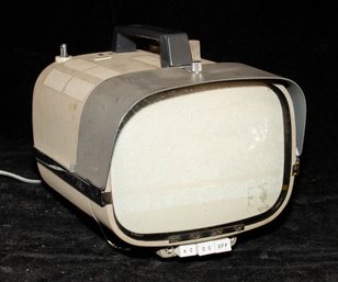 Sony TV8-301W, A Historic Piece Of Technology Known As The World's First Non-projection Type, All-transistor P