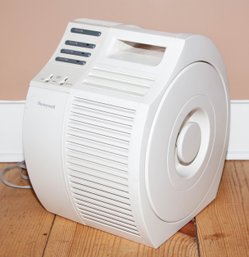 Honeywell QuietCare True HEPA Air Purifier Model 17000-S #1