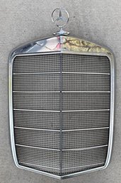 Vintage Mercedes-Benz Ponton Or W111 Grille, Commonly Found On Classic Models From The Late 1950s To Mid-1960
