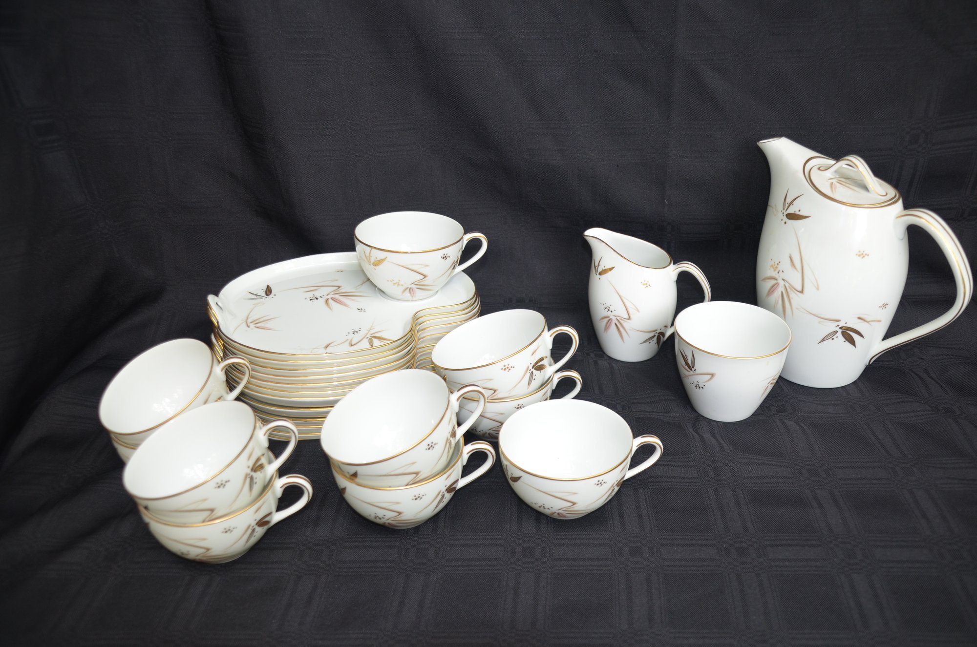 55) Noritake China Japan #5786 Toko RI Service Of 12 Luncheon Set - Main Image