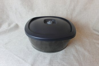 311) VacuVin Plastic Vacuum Seal Lid Storage Container The Netherlands 10x10x4
