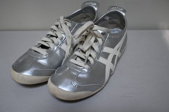 Onitsuka Tiger Sneakers Featuring A Silver-tone Leather Upper With White Stripes Size 6.5