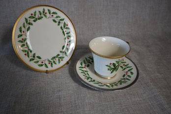 100) Lenox Holiday Dessert Set ( Dessert Plate, Cup And Saucer )
