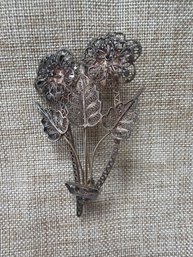 207) Vintage Silver Plate Filigree Brooch Pin