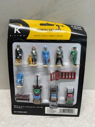 K-line Railroad Station Figures - New In Package