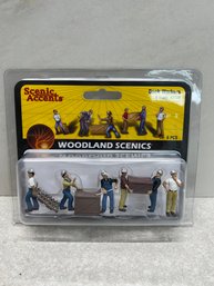 Scenic Accents Woodland Scenics Dock Workers -new
