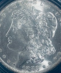 1883-O MORGAN SILVER DOLLAR COIN - BU/BRILLIANT UNCIRCULATED! IN PLASTIC CAPSULE