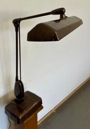 Vintage Dazor Manufacturing Corp Industrial Floating Articulating Desk Lamp