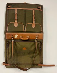 Garment Travel Bag With Hangers And Folding Frame