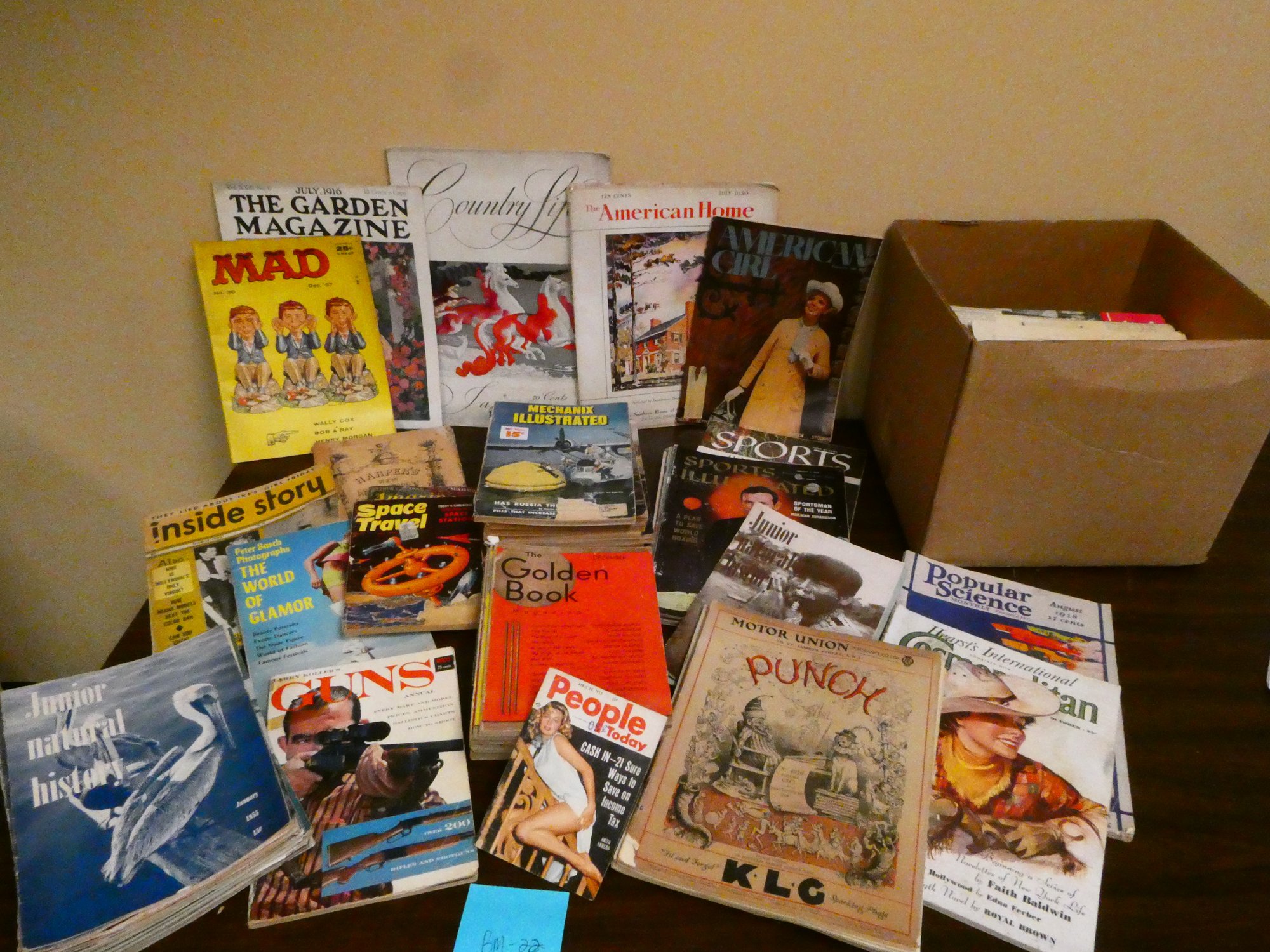 Box Lot Of Vintage Magazines - Pre-1970's #14847 | Auctionninja.com