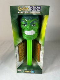 Marvel 12' Talking The Incredible Hulk Giant Pez Dispenser