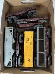 Seven Lionel Model Train Cars O Or O-27 Gauge