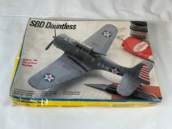 Testors 1/72 Scale Douglas SBD Dauntless Plastic Model Airplane Kit