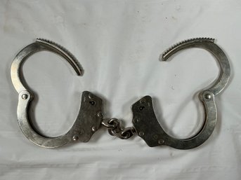 Metal Chain Handcuffs