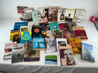Lot Of 32 Fiction And Non-fiction Books, Including Notable Authors Like Ernest Hemingway And Anthony Beevor