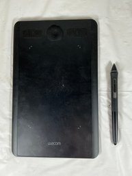 Wacom Intuos Pro Graphics Tablet With Stylus