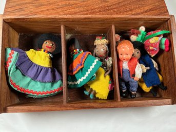 Vintage Miniature Seminole Indian Palmetto Dolls And Celluloid Head Doll In Wood Box