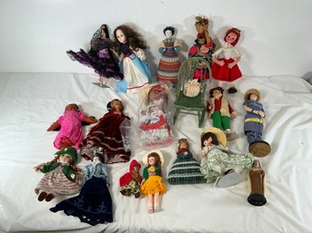 Vintage International Travel Souvenir And Folk Costume Dolls