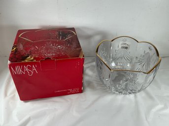 Vintage Mikasa Christmas Tree Gold Crystal Bowl Measuring 8 Inches