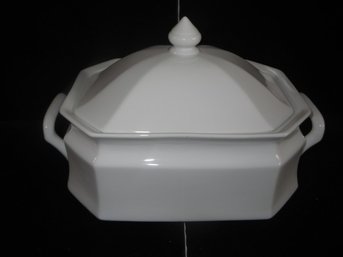 Studio Nova Maison Blanche Y0008 White 2 Qt Covered Octagon Lidded Serving Dish #2