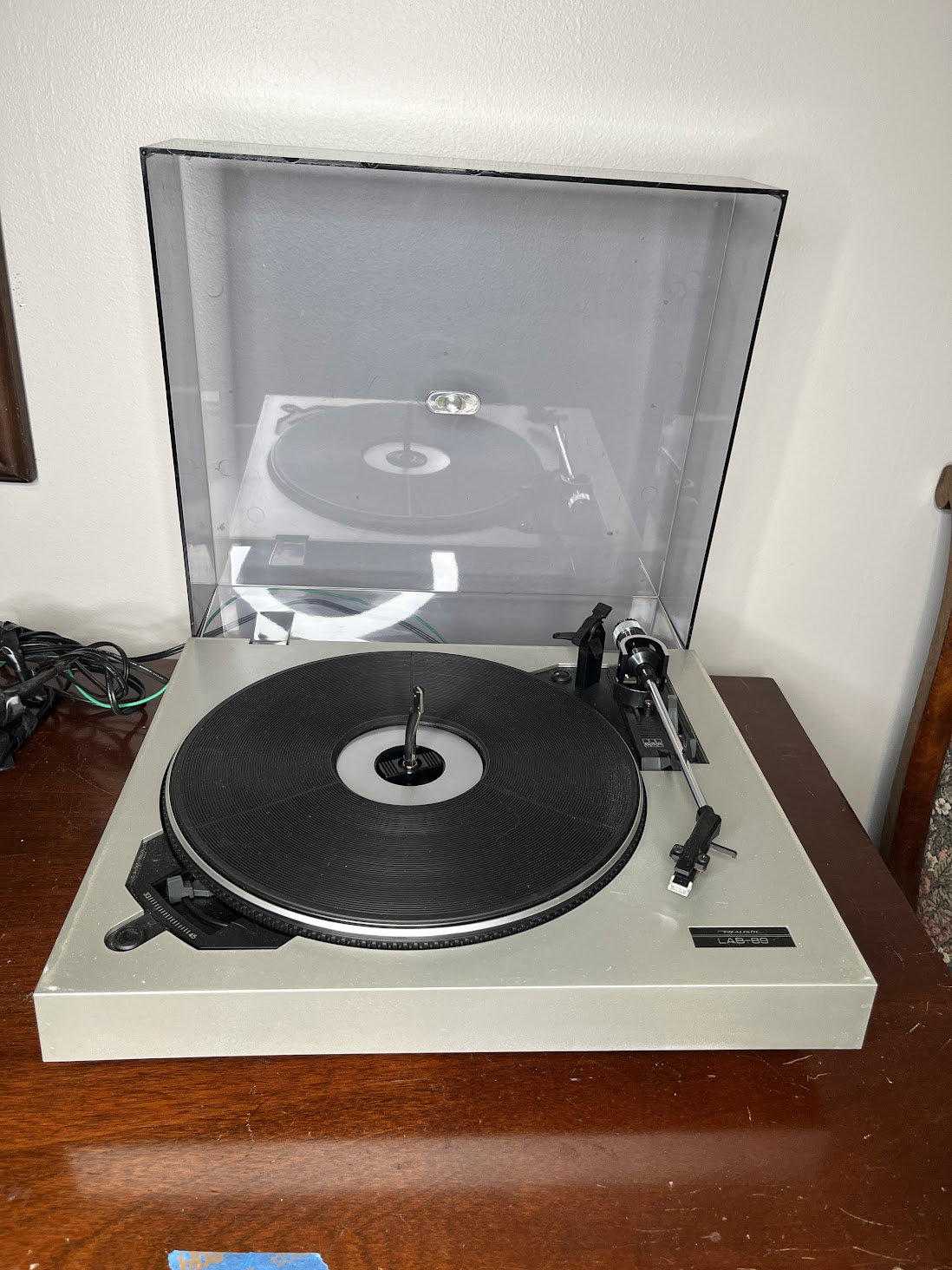 Radio Shack Realistic Model Lab-89 Record Player #9957 | Auctionninja.com