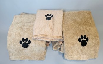 Dog Towels With Embroidered Paw Print Decoration (14)