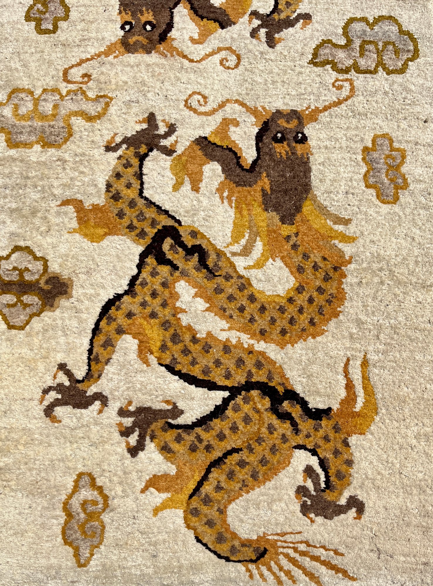 Dragor Rug Wool Dragon Rug - Roughly 3 Ft X 7 Ft #27611 | Auctionninja.com
