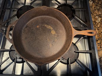 Lodge Cast Iron 12' Pan