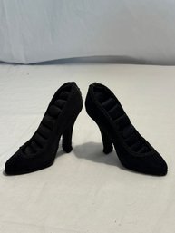 High Heel Ring Display Shoes