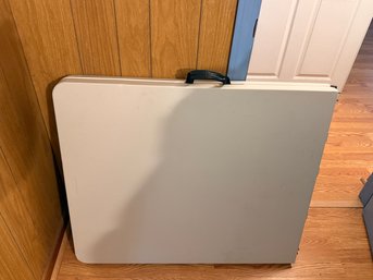 Lifetime 6 Ft Folding Table
