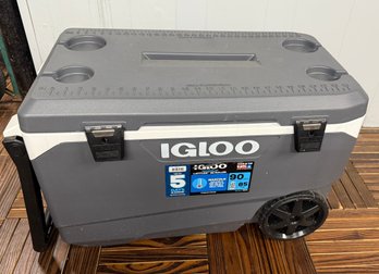Igloo 90 Quart Maxcold Cooler